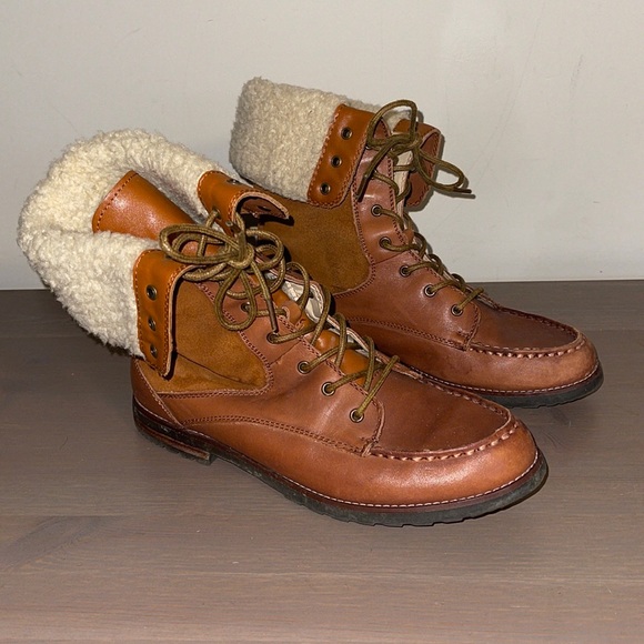 G. H. Bass & Co. Cognac Leather Lace Up Booties - Women’s Size 7.5 - Picture 3 of 7